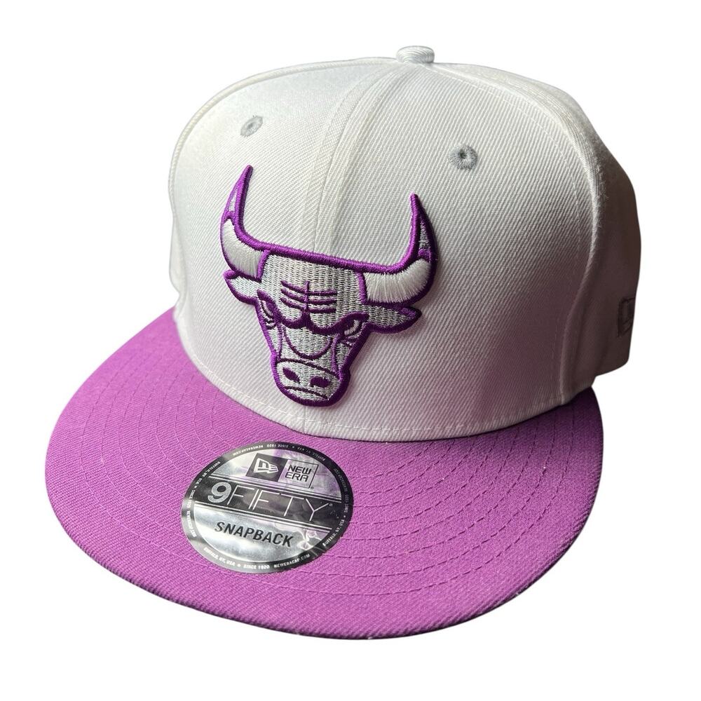 Chicago Bulls SnapBack Hat White/Purple/Silver With‎ All Stickers